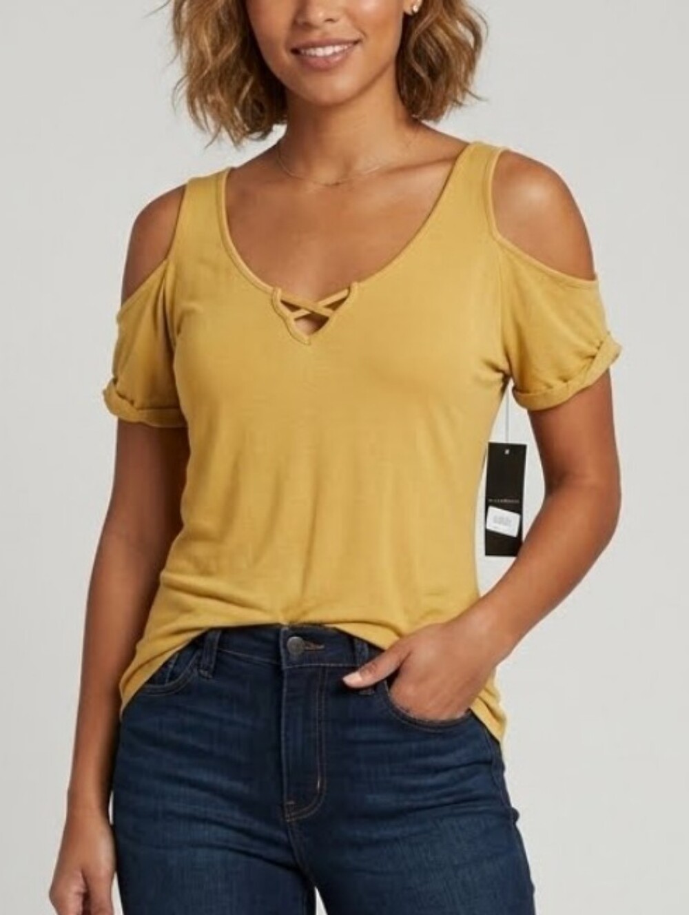 NWT Rock & Republic Cutout Cold Shoulder Lightweight Essential Shirt Casual Top